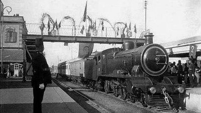 مصرع عامل أسفل عجلات قطار في المنيا