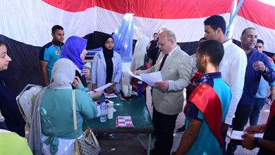 النعماني يوجه بزيادة نقاط التبرع بالدم لاستيعاب الإقبال المتزايدة للطلاب بجامعة سوهاج تضامناً مع الشعب الفلسطيني
