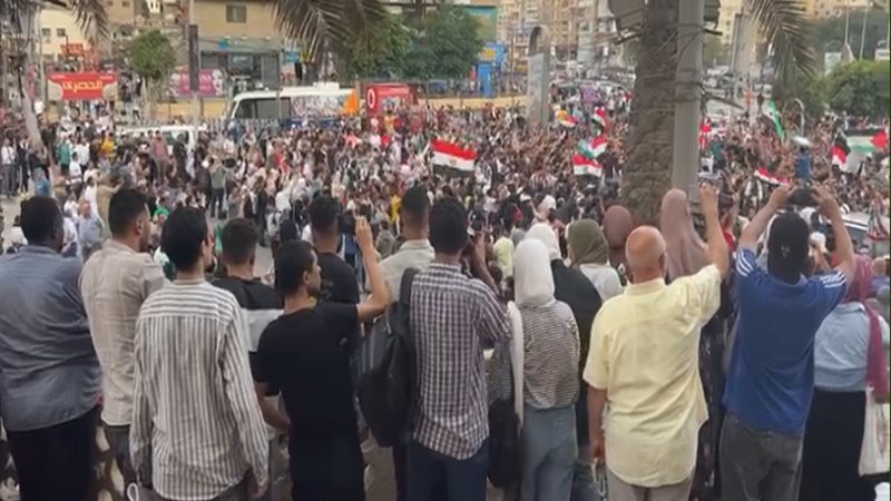 مظاهرات بميدان الحصري