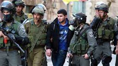 طالت 44 فلسطينيا.. قوات الاحتلال تشن حملة اعتقالات واسعة بالضفة الغربية