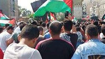 غزة وسيناء مش هتضيع  ..هتافات المواطنون في الإسكندرية تضامنا مع القضية الفلسطينية