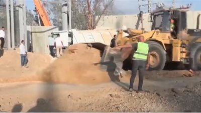 شلهد| المعدات المصرية تباشر عملها لإصلاح معبر رفح