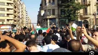 فيديو | احتشاد آلاف المواطنين في ميدان التحرير دعما لفلسطين