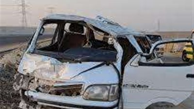 مصرع شخصين وإصابة 8 آخرين في حادث انقلاب ميكروباص بـ دائري المرج