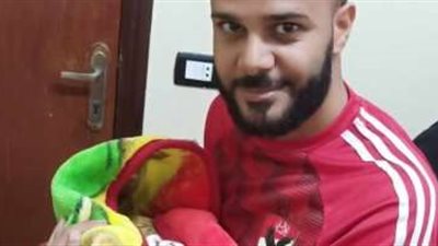 شاب يطلق اسم 