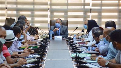 تسليم 3921 عقد للمواطنين الجادين في تقنين أراضي الدولة بالدقهلية