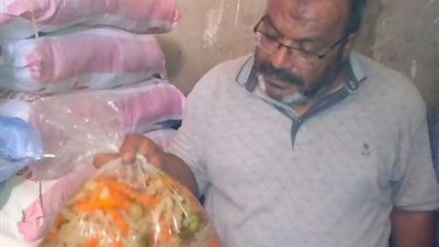ضبط طن أغذية غير محتفظة بخواصها الطبيعية بالقليوبية | صور
