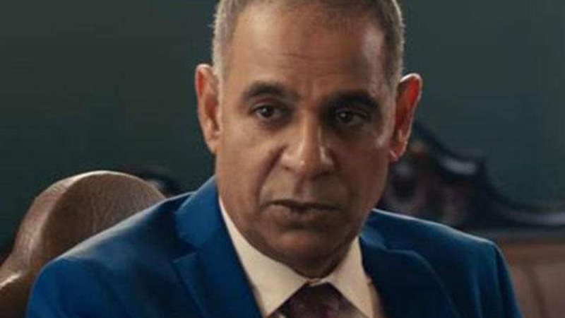 الفنان محمود البزاوي