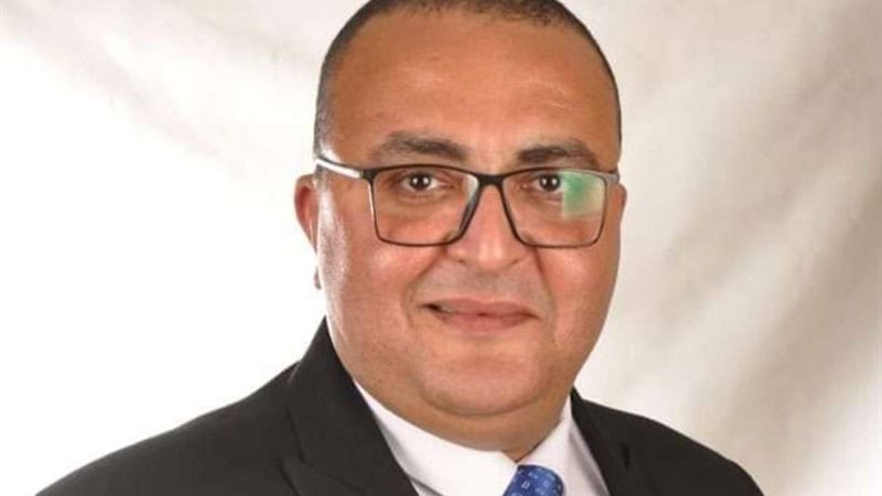 النائب عمرو عزت -