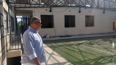 «وكيل رياضة القليوبية» يتفقد الأعمال التجهيزية لحمام سباحة مركز شباب بطا