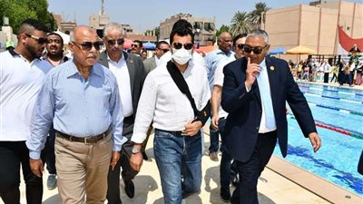 وزير الشباب والرياضة يفتتح أعمال تطوير 4 نوادى و 5 مراكز شباب