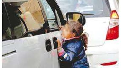 لاستعطاف الناس.. ضبط مستغل الأطفال في أعمال التسول بالجيزة