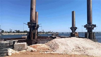 البدء في إنشاء كوبري بطول 200 متر أعلى مأخذ المياه للربط بين المرحلة الأولى والتوسعة الجديدة أمام المدينة الطبية