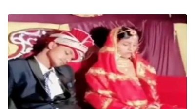 عريس يغرق في النوم على 