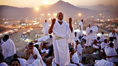 دار الافتاء تجيب ..حكم جمع نية صيام السنن مع أيام من رمضان؟