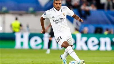 ريال مدريد يتقدم بهدف 