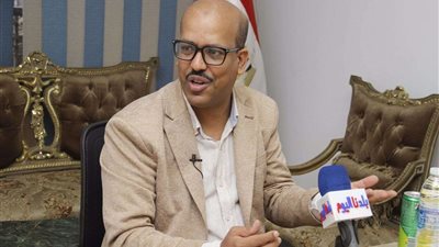 كوارث تحدث بالجسم بسبب قلة تناول المياه.. هاني عوض الله يوضح