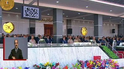 الرئيس السيسي يصل مقر اصطفاف تفتيش حرب الفرقة الرابعة المدرعة بمحافظة السويس