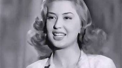 حكاية تذكرة سفر بلا عودة من أنيس منصور إلى يد كاميليا