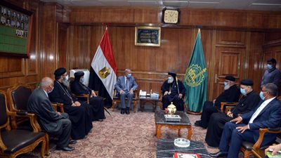 محافظ القليوبية يستقبل وفدًا من الكنيسة القبطية لتقديم التهنئة بعيد الأضحى المبارك