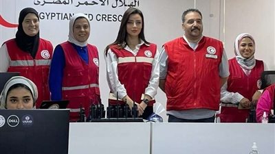 رضوى الشربيني تنضم للهلال الأحمر وتجهز مساعدات لأهالي غزة