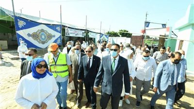 محافظ الدقهلية يشهد ذبح وتجهيز لحوم الأضاحي لتوزيعها  علي الأسر