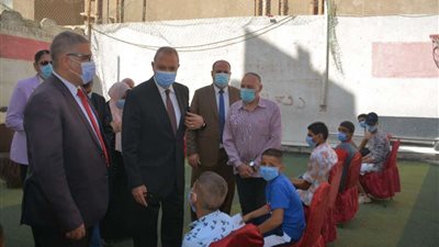 محافظ القليوبية يشارك الأطفال الأيتام والمسنين والمرضى فرحتهم بعيد الأضحى المبارك