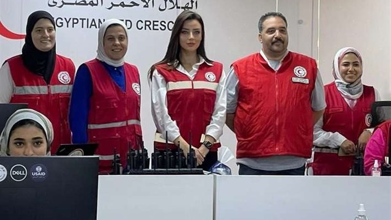 رضوى الشربيني ومتطوعين