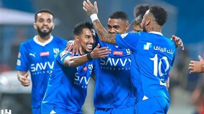 في الدقيقة الأولى .. الهلال يباغت أهلي جدة بهدف مبكر