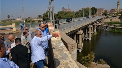 محافظ أسيوط يتفقد المواقع المقترحة لإنشاء كوبري داخلي