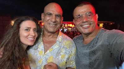 برفقة عمرو دياب.. محمد لطفي: أحلى سيلفي مع أحلى هضبة