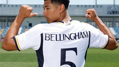 صاروخية بيلينجهام تمنح التعادل لريال مدريد أمام برشلونة