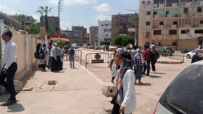 الثانوية العامة 2021 | تعرض طالبة لحالة إغماء بلجنة امتحانات ببنها