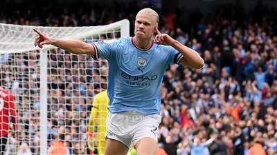 هالاند يمنح التقدم للسيتي على حساب مانشستر يونايتد في الدوري الإنجليزي