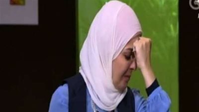 منى عبد الغني تنهار بالبكاء لهذا السبب.. فيديو
