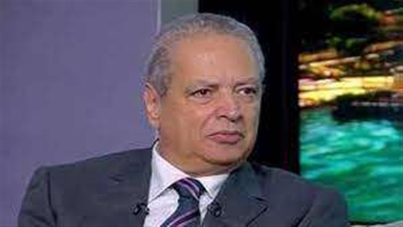 الدكتور إكرام بدر