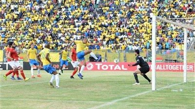 تعرف على حكم مباراة الأهلي وصن داونز في إياب نصف نهائي كأس السوبر الإفريقي