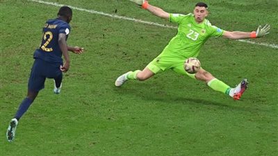 رسميًا.. الأرجنتيني مارتينيز أفضل حارس مرمى في العالم 2023