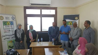 نائب رئيس جامعة الأزهر يتابع محاضرات ريادة الأعمال والابتكار بأسيوط
