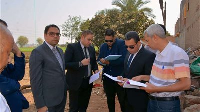 النيابة الإدارية تأمر بمعاينة موقع العقار المنهار بسوهاج |صور