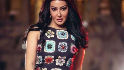 بعد ظهورها على السرير بـ روب الحمام.. الجمهور يطارد سمية الخشاب