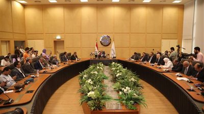 وزير النقل: ميناء العريش مشروع تنموي لربط الممر اللوجستي «العريش - طابا»