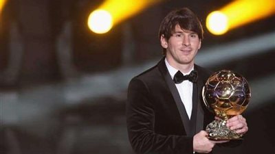 بعد تتويج ميسي بالثامنة.. تاريخ مشاركاته في جائزة الكرة الذهبية