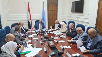 محافظ القاهرة يتابع التقرير اليومى لحالات إزالة التعديات  على أراضى الدولة