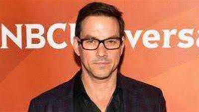 وفاة الفنان العالمي تايلر كريستوفر عن عمر ناهز 50 عامًا