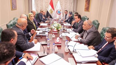 وزير الصحة يُعلن الموافقة على ضم أعضاء المهن الطبية من العاملين بالهيئة العامة للرعاية الصحية لعضوية الصندوق