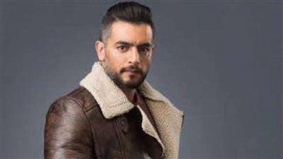 هاني سلامة يعزي محمد رجب في وفاة والده