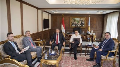 المرشح الرئاسي حازم عمر يستقبل السفير الايطالي بمقر حملته