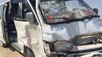 بالأسماء.. إصابة 17 شخصا في انقلاب ميكروباص في رأس غارب
