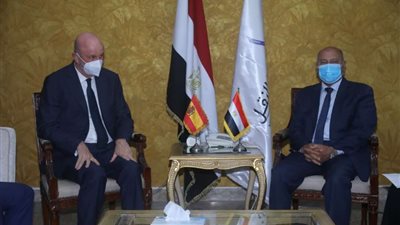 الوزير : خطة شاملة لتحديث قطارت الخطين الأول والثاني لمترو  الأنفاق